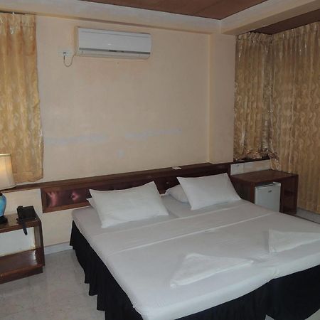 Off Day Inn Male Ngoại thất bức ảnh