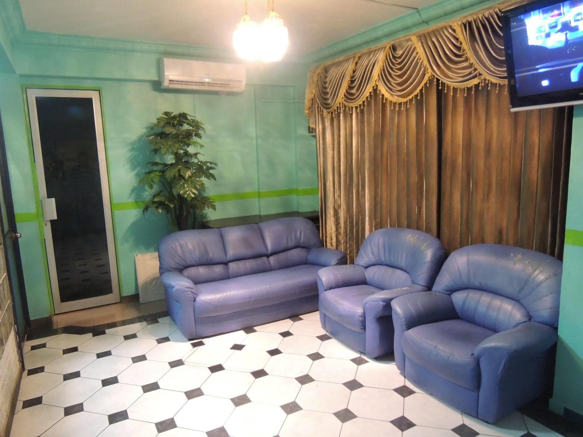 Off Day Inn Male Ngoại thất bức ảnh