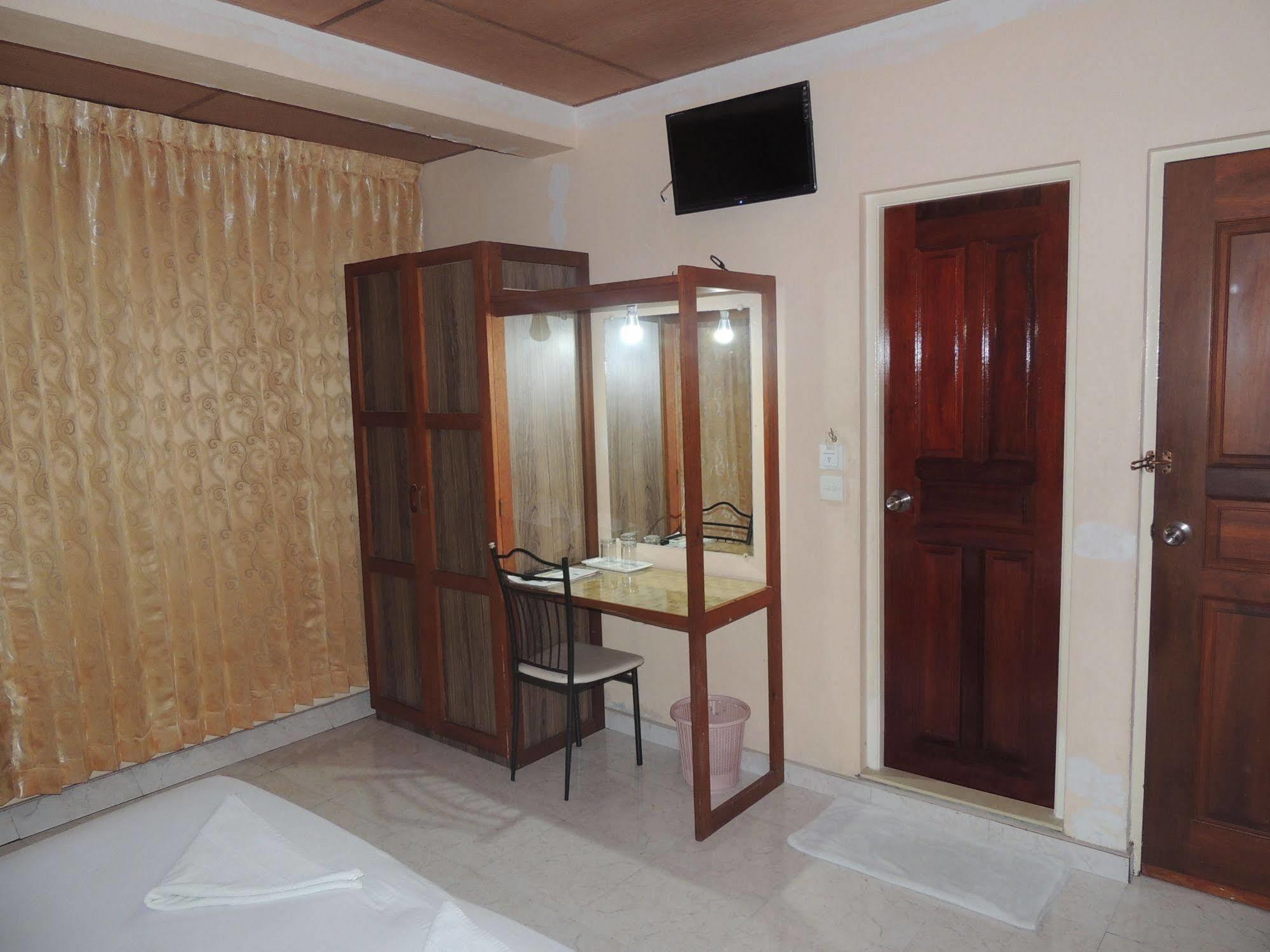 Off Day Inn Male Ngoại thất bức ảnh