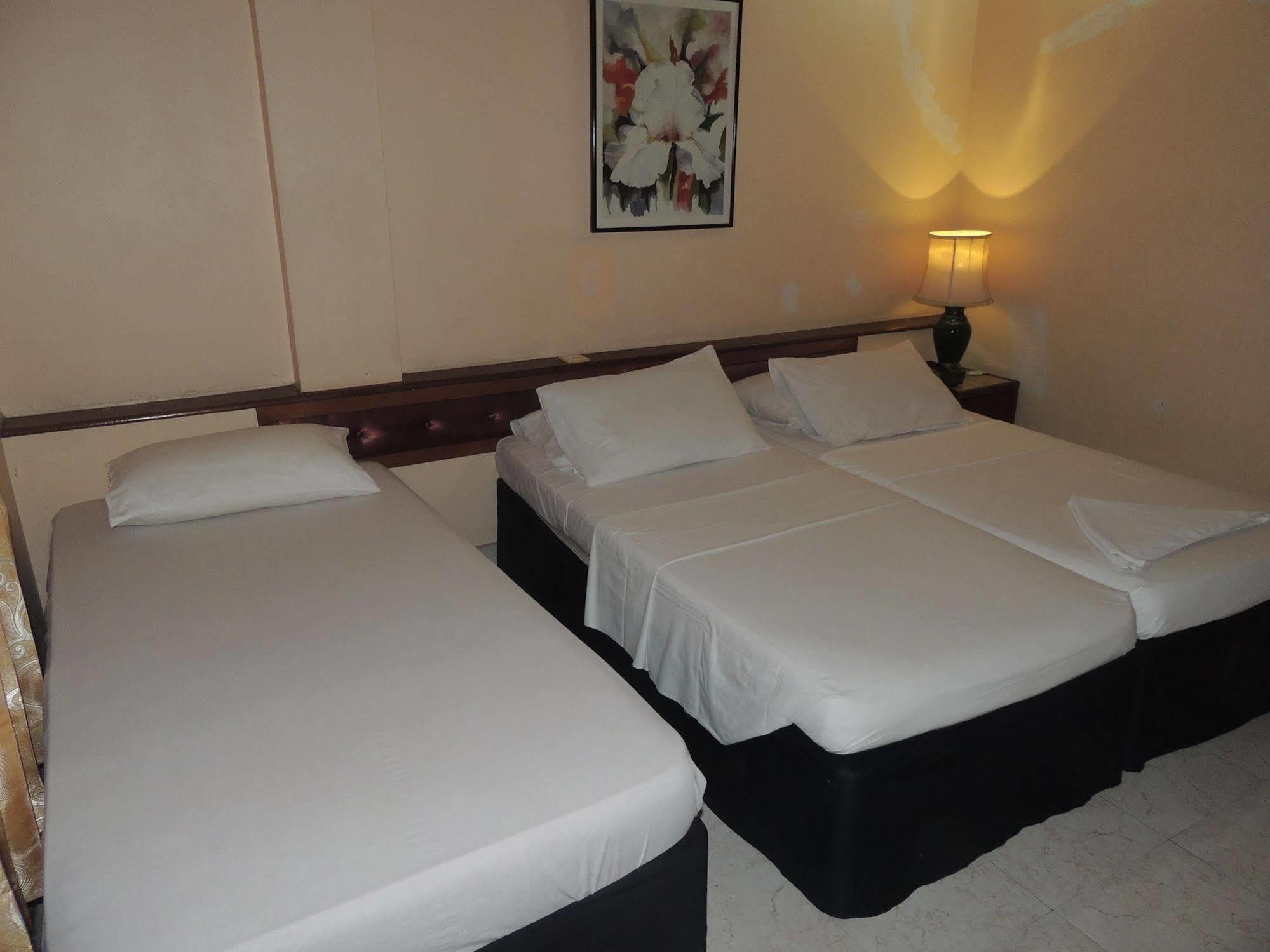 Off Day Inn Male Ngoại thất bức ảnh
