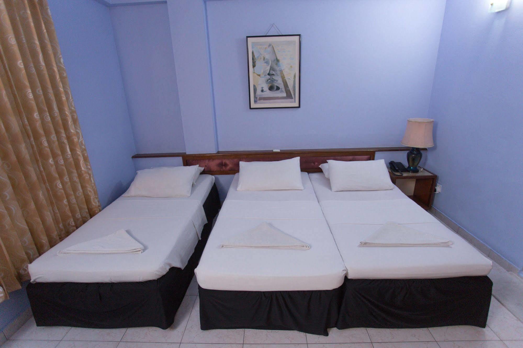 Off Day Inn Male Ngoại thất bức ảnh